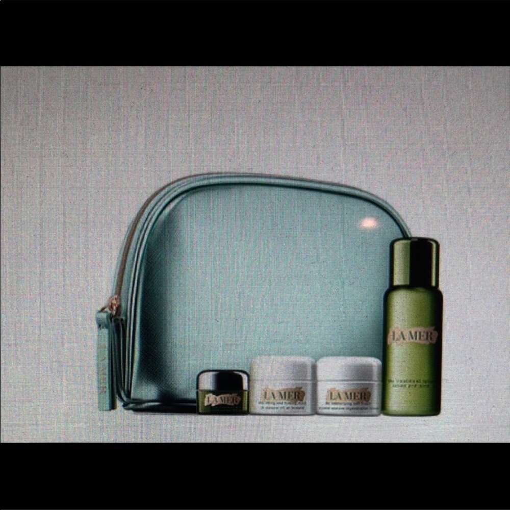 La Mer Cosmetic Bag & Skin Care (New)